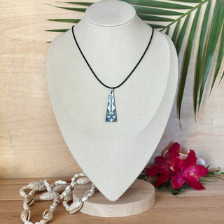 Collier cordon ajustable nacre - Création de Tahiti à la Réunion